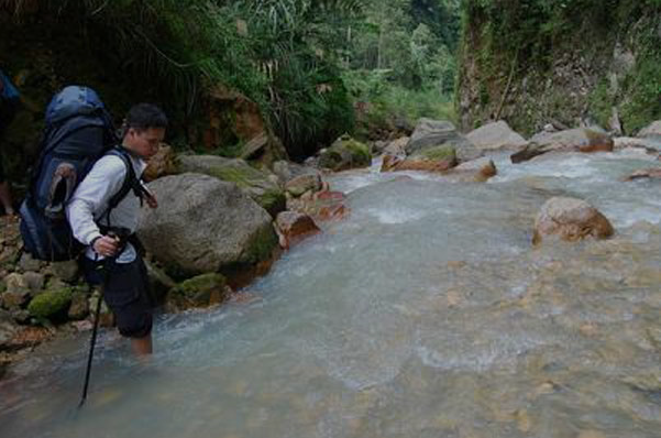 2016_04_04_ETO_HIKING_04.png