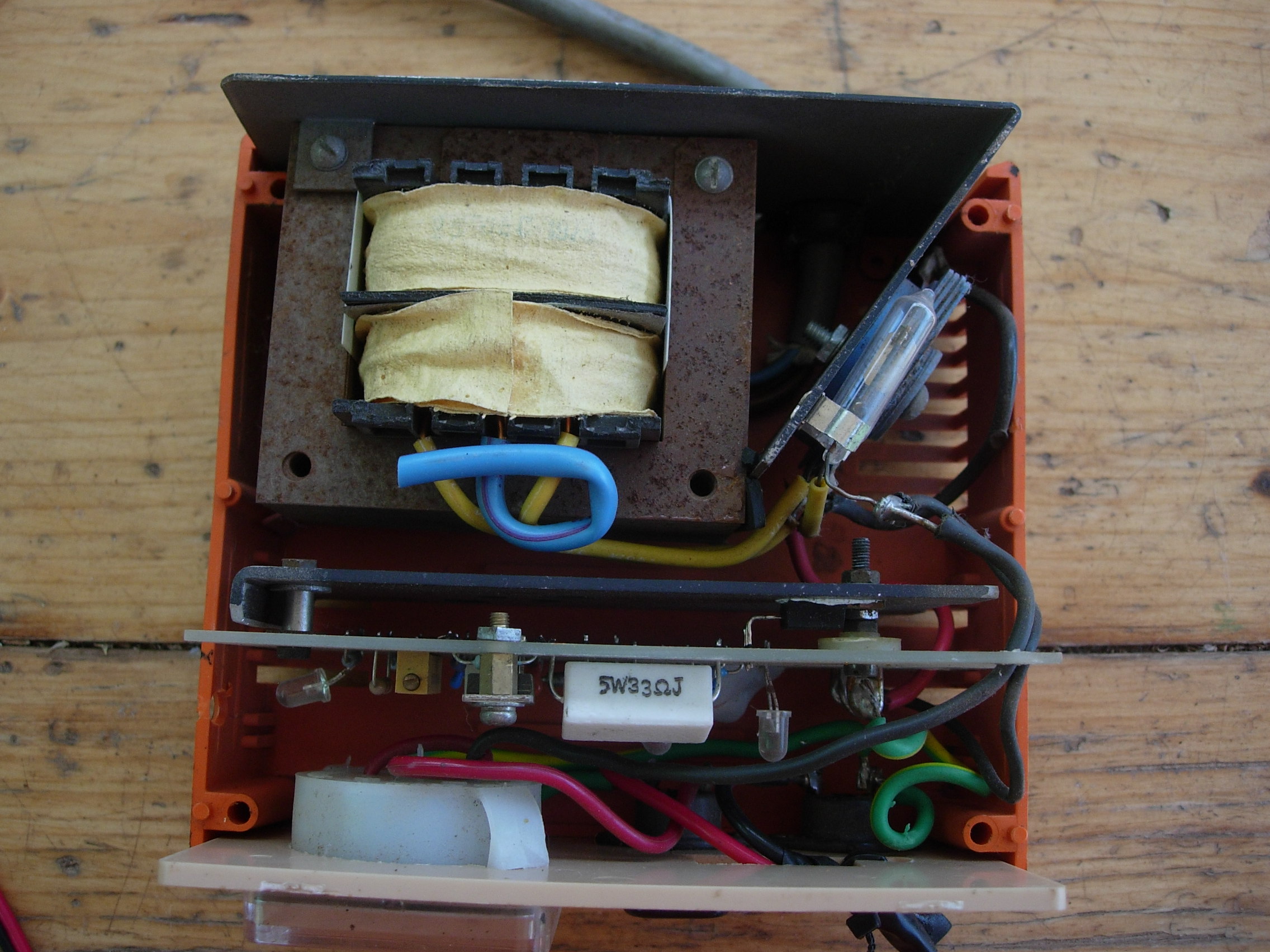 ARLEC CHARGER.4.JPG