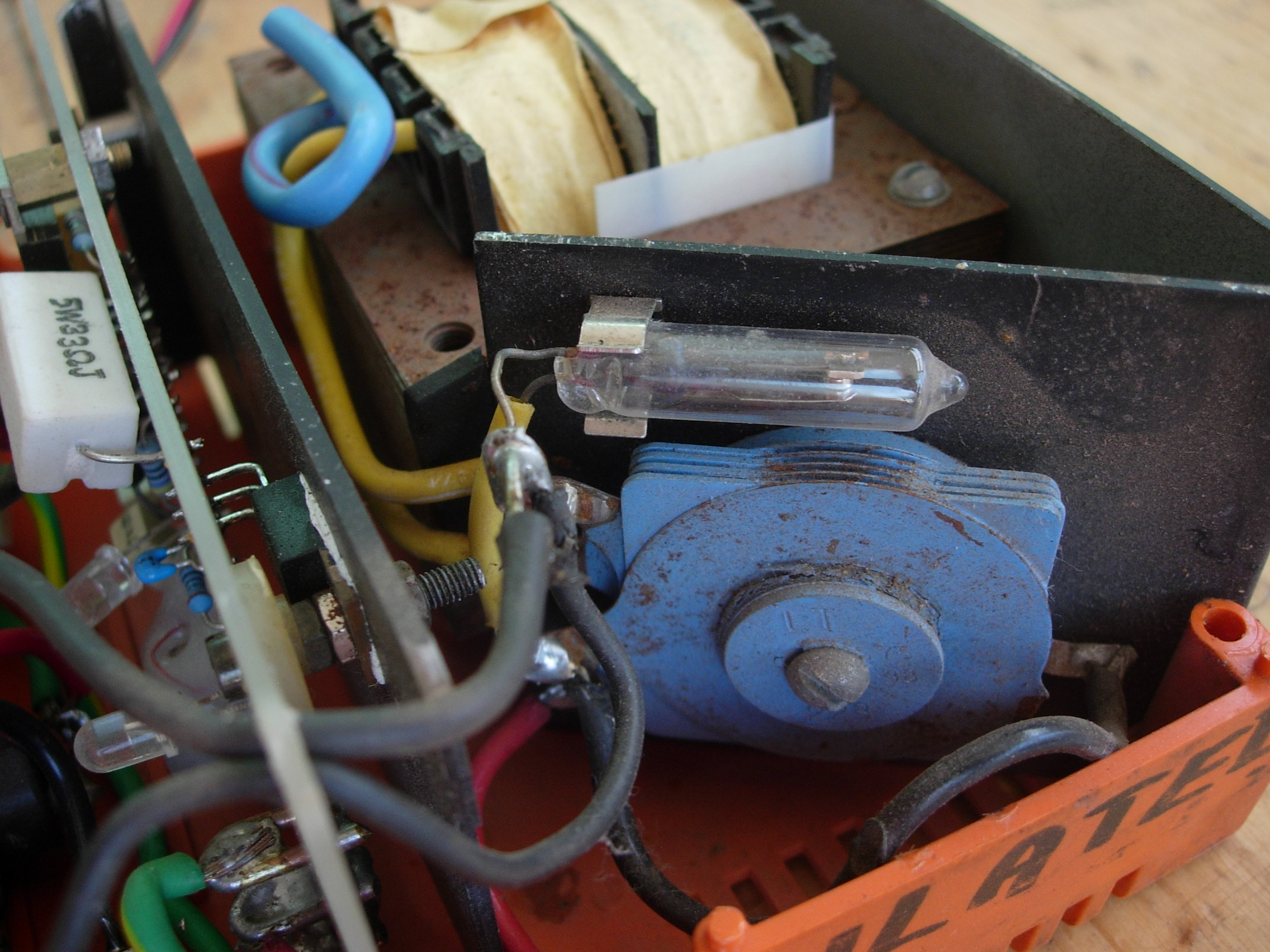 ARLEC CHARGER.5.JPG
