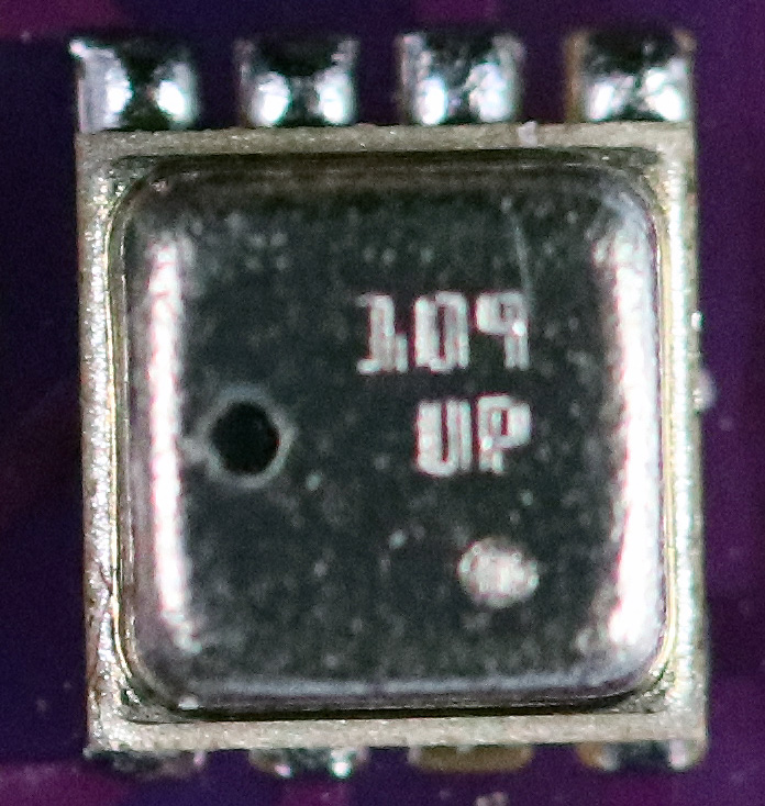 121023