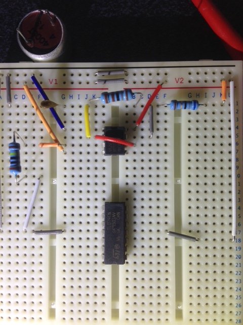 breadboard 555 40KHz.JPG