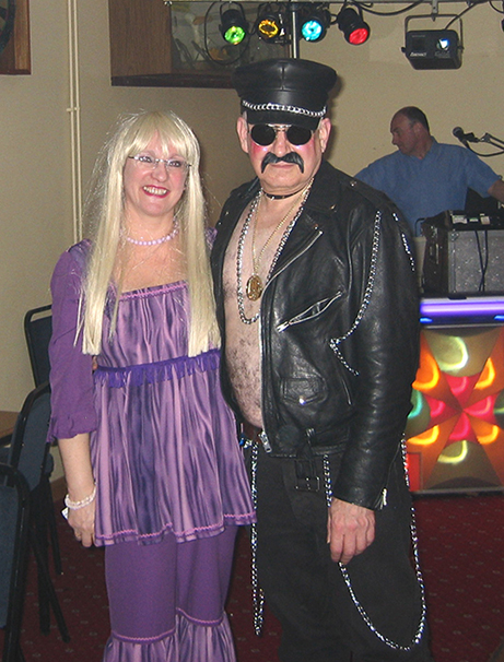 Chuck_&_Jan_Shenton_100th_Site_01_461px.jpg