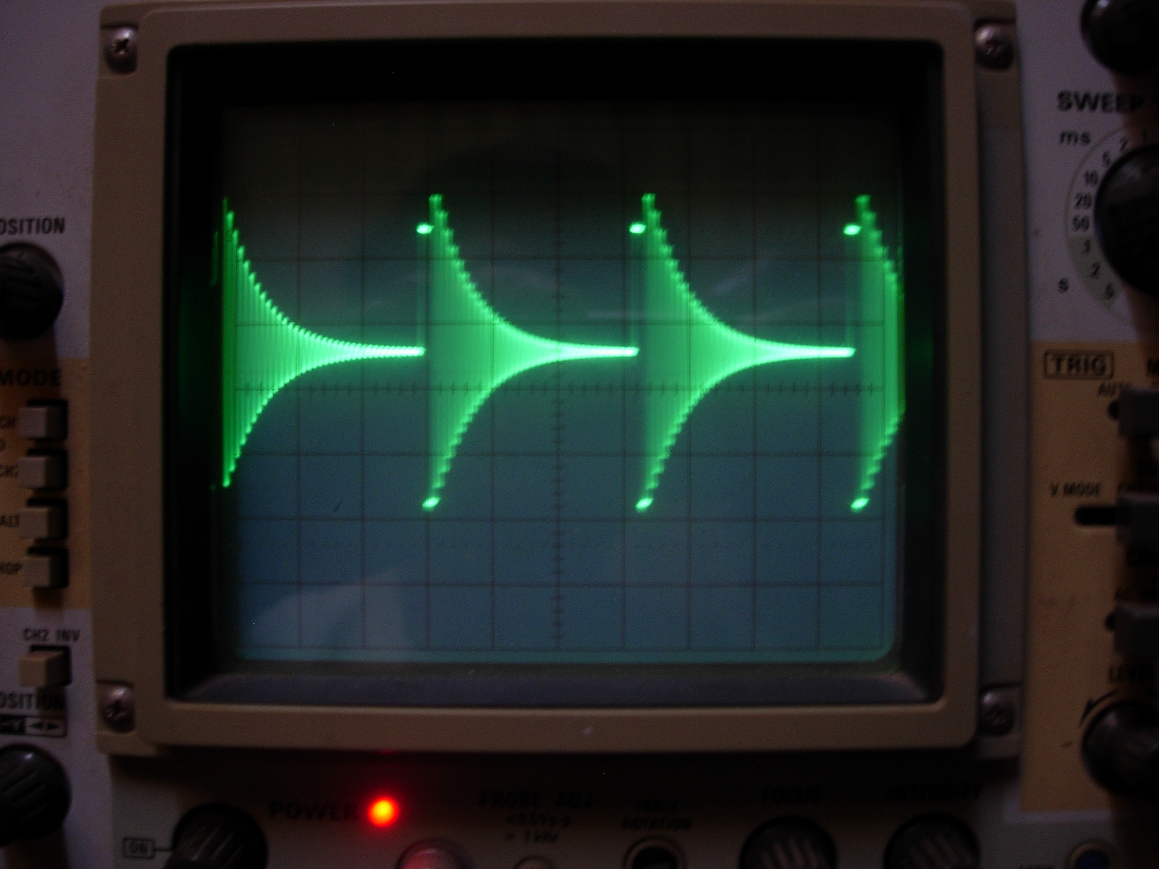 LM2596S no load 2us-div horz, .1V-div 10-1 probe.JPG