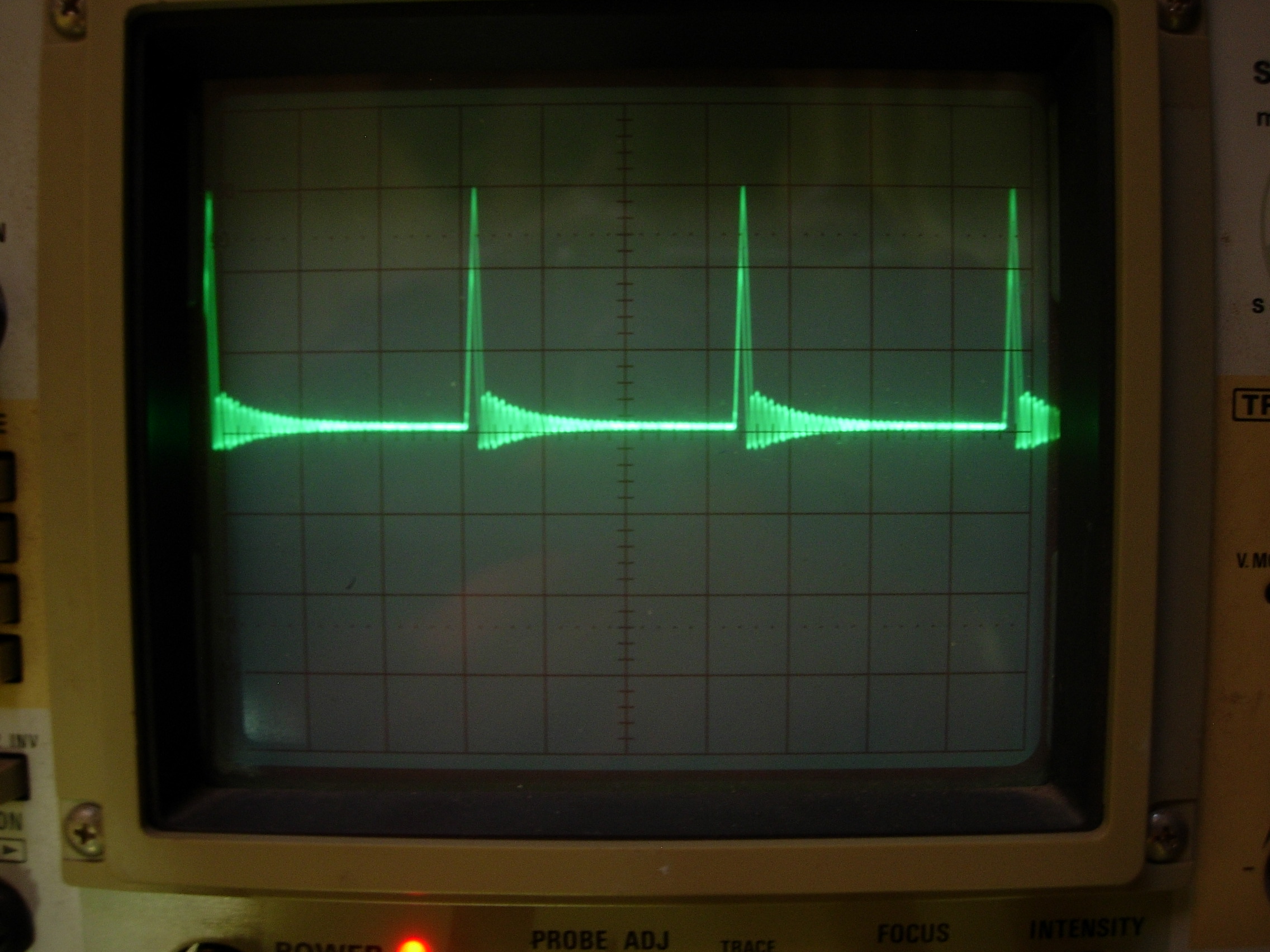 LM2596S no load,5mv div.JPG