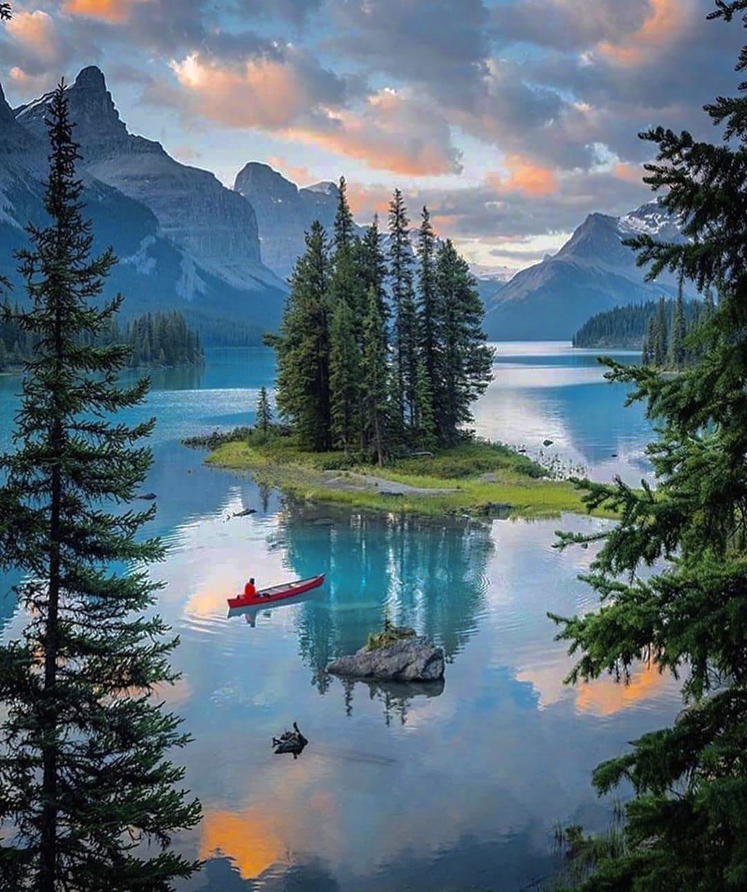Rocky Mountains - Canada.jpg