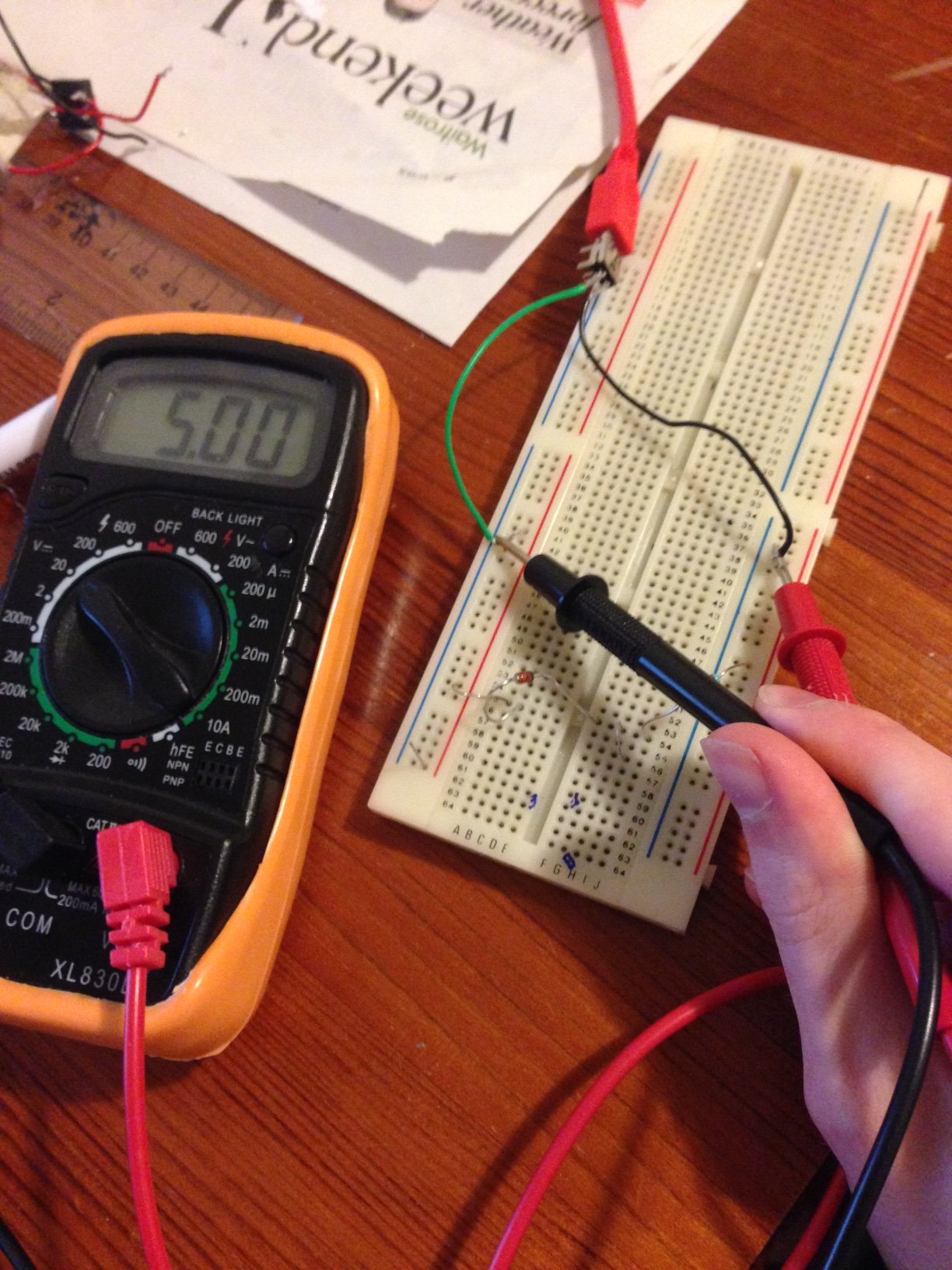 USB Voltage.JPG
