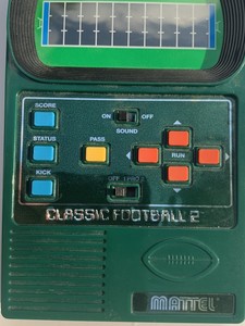2002 Mattel Classic Football 2 Handheld Electronic Game - Vintage Retro - Tested - Picture 3 of 6