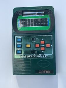 2002 Mattel Classic Football 2 Handheld Electronic Game - Vintage Retro - Tested - Picture 1 of 6